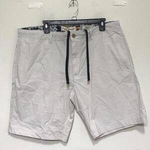 Taylor Vintage Men’s Shorts Size 40 Beige